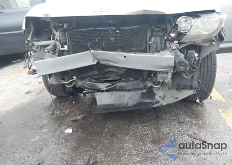 2016 Jeep Compass Sport z USA, uszkodzony, nr VIN 1C4NJCBA6GD525397